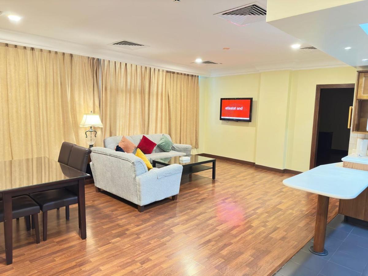 The Palace Suites El-Huber Dış mekan fotoğraf