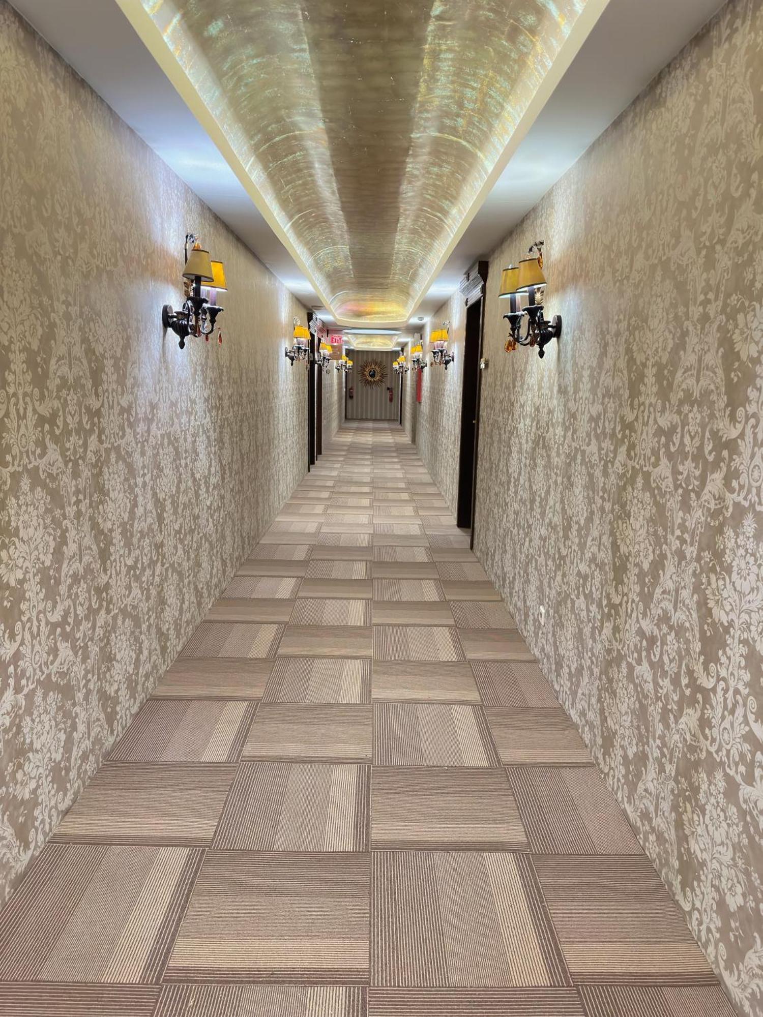 The Palace Suites El-Huber Dış mekan fotoğraf