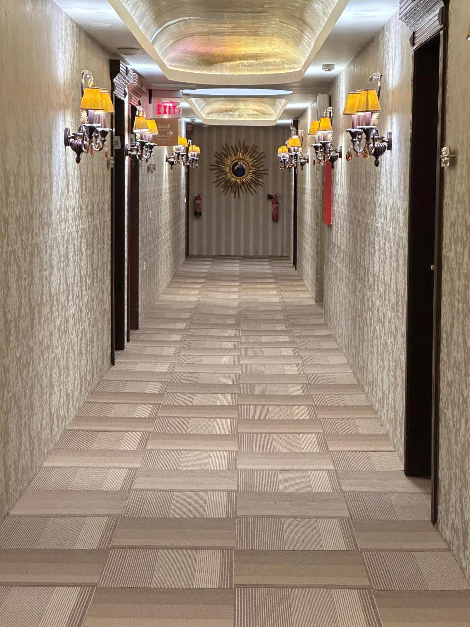 The Palace Suites El-Huber Dış mekan fotoğraf