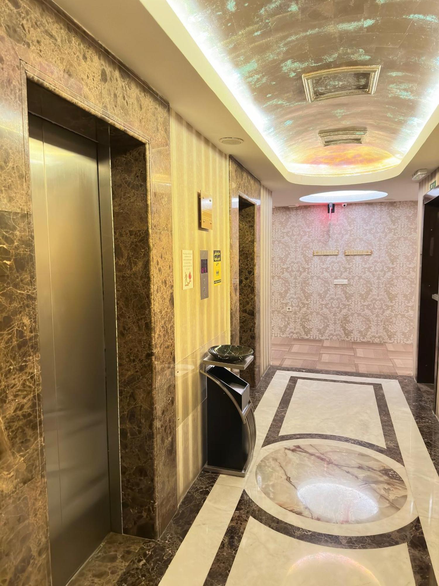 The Palace Suites El-Huber Dış mekan fotoğraf
