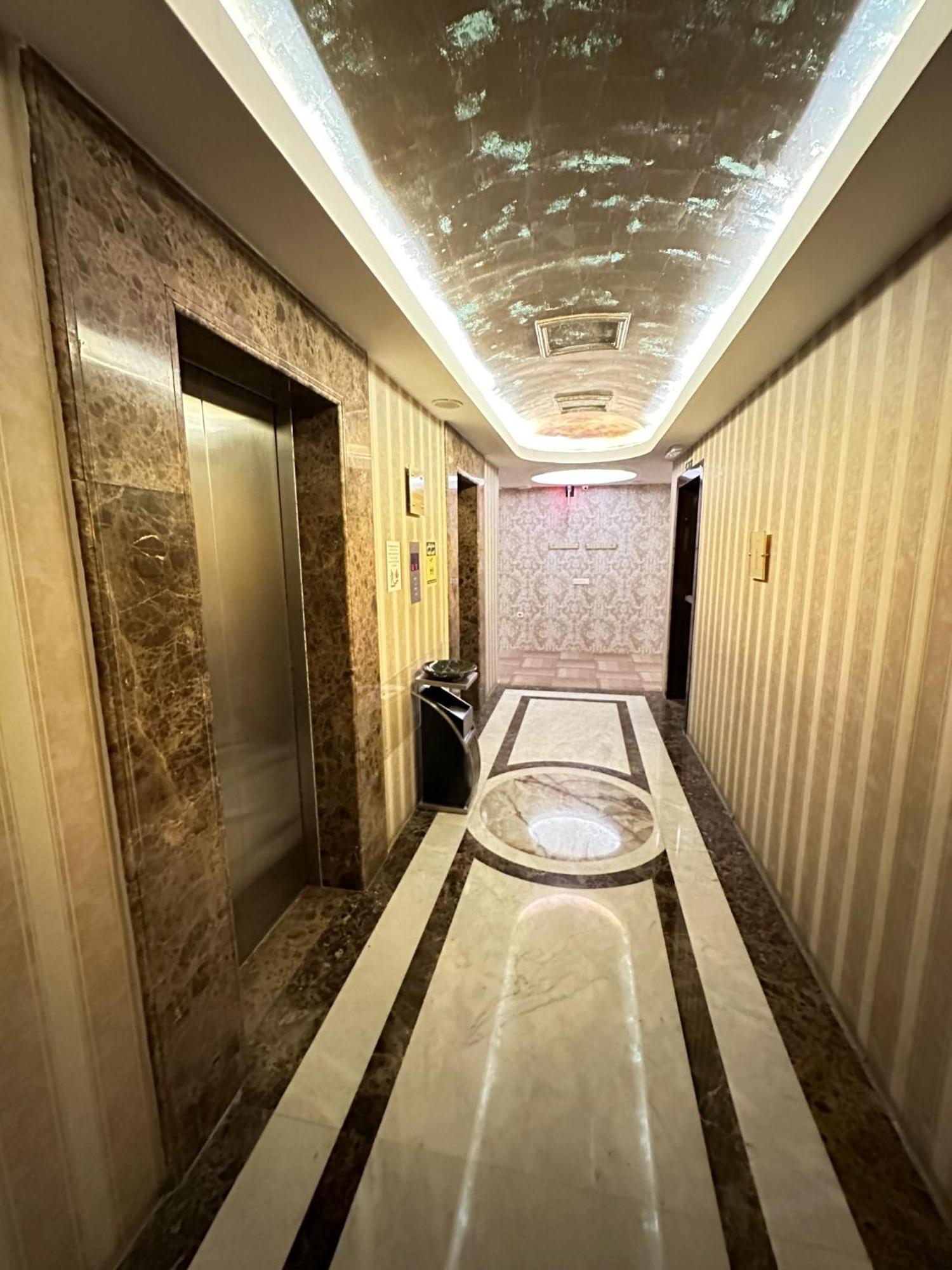 The Palace Suites El-Huber Dış mekan fotoğraf