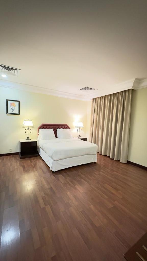 The Palace Suites El-Huber Dış mekan fotoğraf
