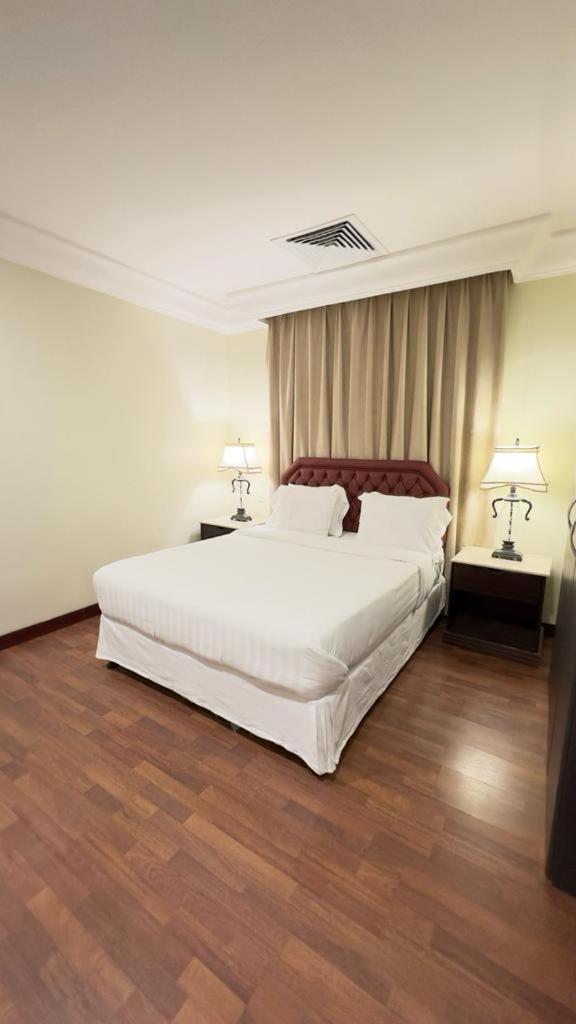 The Palace Suites El-Huber Dış mekan fotoğraf