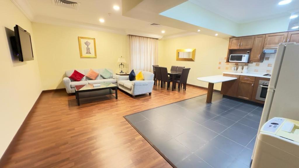 The Palace Suites El-Huber Dış mekan fotoğraf