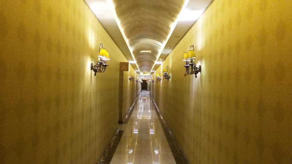 The Palace Suites El-Huber Dış mekan fotoğraf